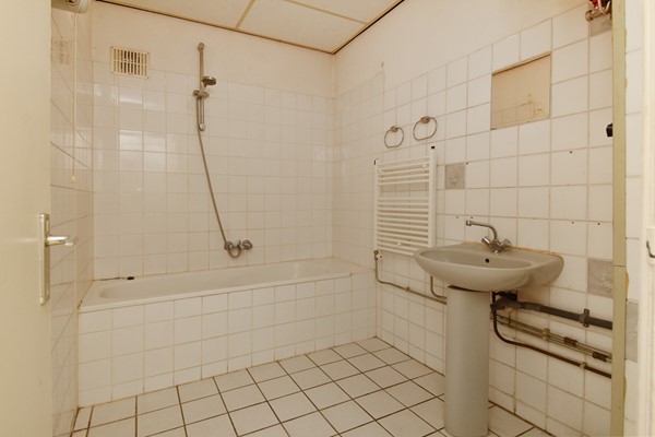 Medium property photo - Bragastraat 64, 2523 HJ Den Haag